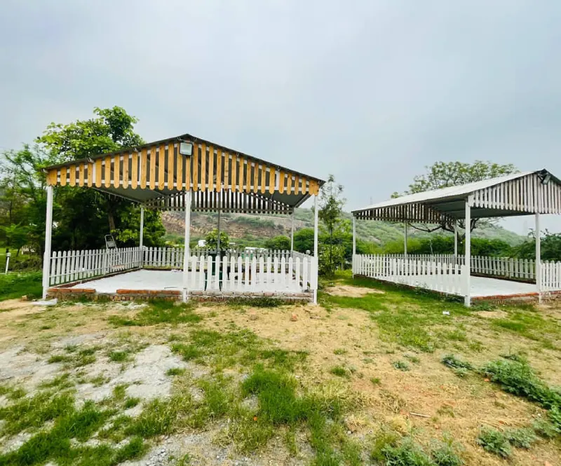 Open-sided garden pavilions at Farm Aravalia